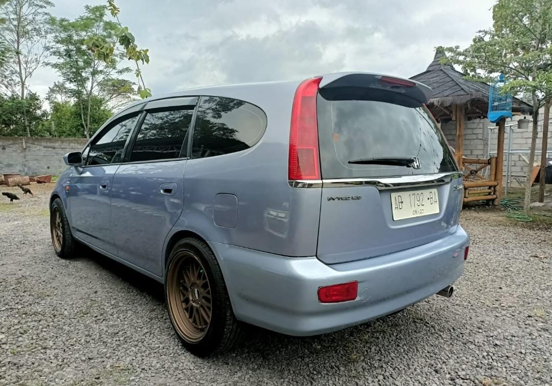 2002 Honda Stream VTEC 2.0L TRIPTONIC AT 2002 Honda Stream VTEC 2.0L TRIPTONIC AT