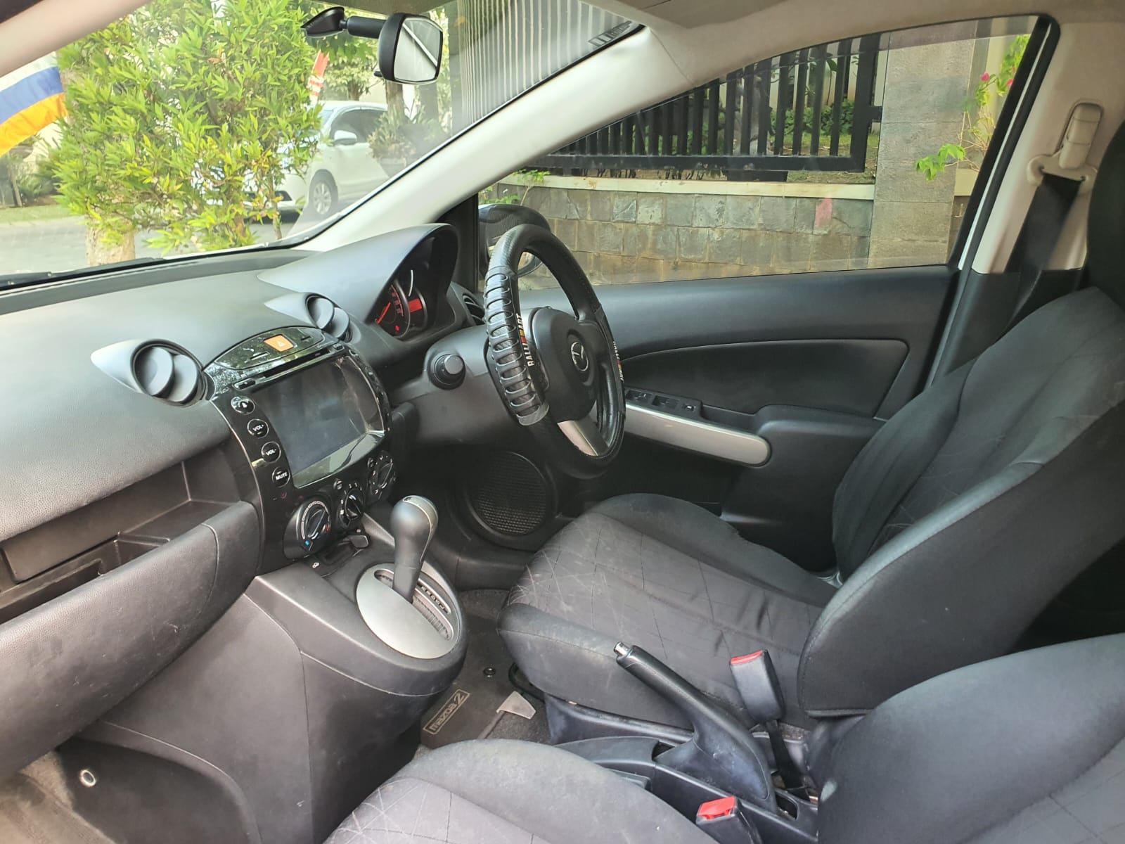 2013 Mazda 2 Hatchback 2013 Mazda 2 Hatchback