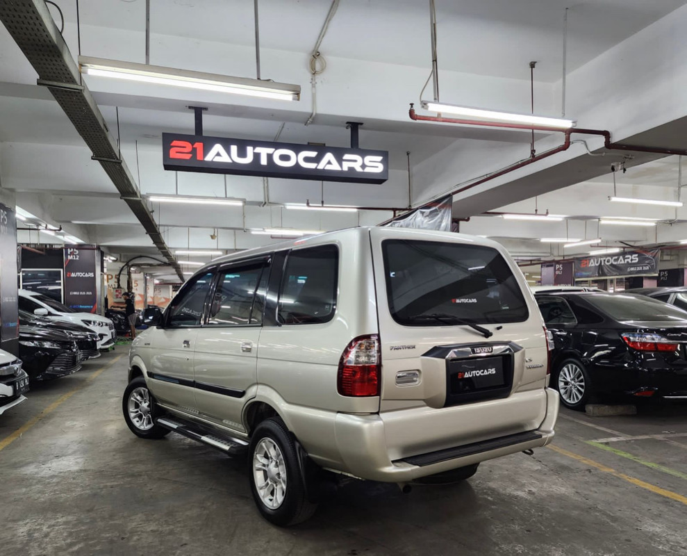 2020 Isuzu Panther 2020 Isuzu Panther