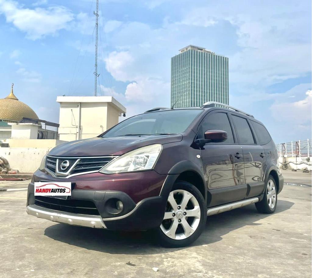 Second Hand 2014 Nissan Grand Livina Second Hand 2014 Nissan Grand Livina