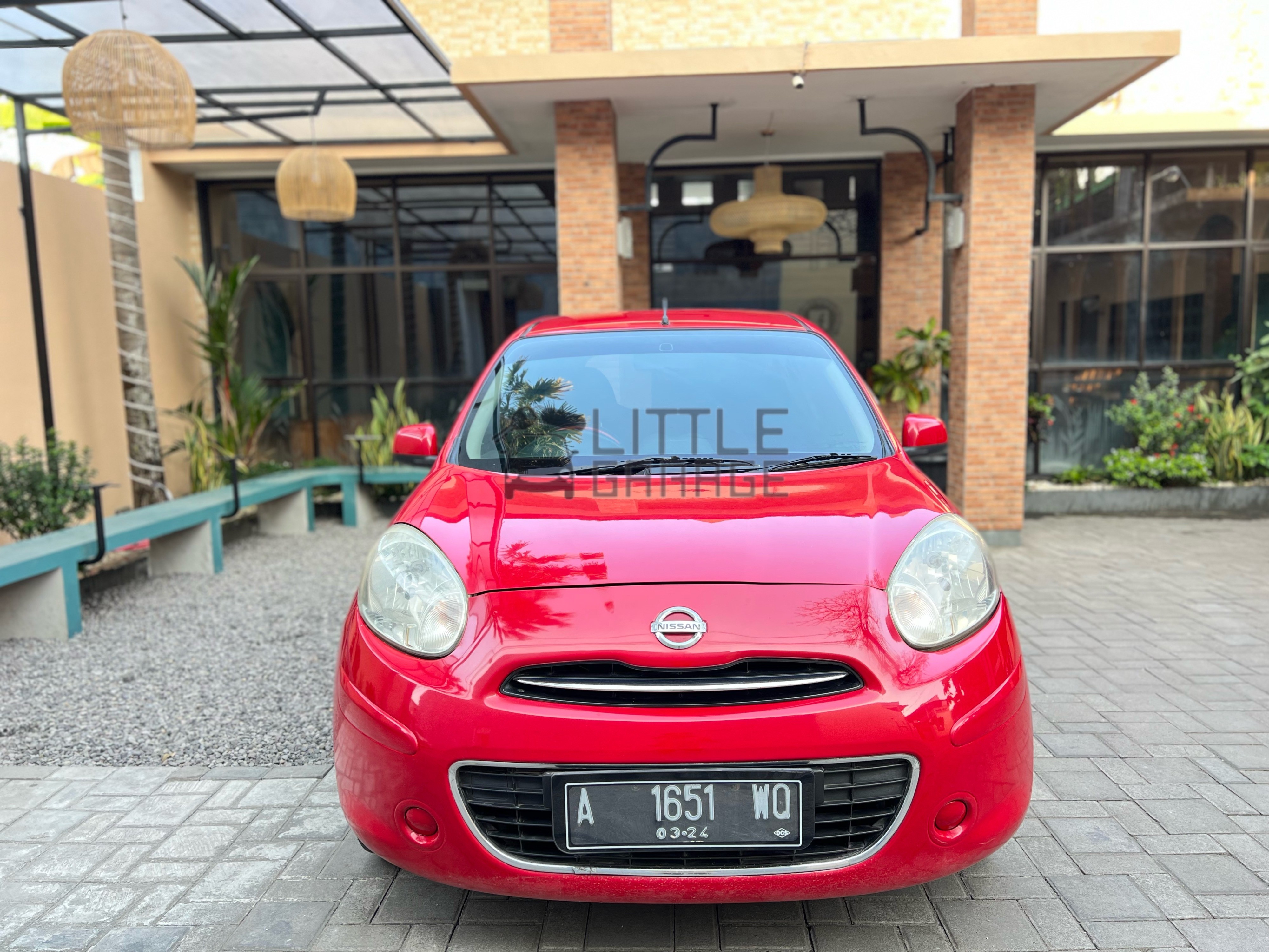 Second Hand 2011 Nissan March Second Hand 2011 Nissan March