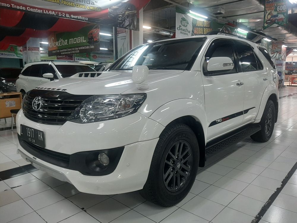 2013 Toyota Fortuner 2.4 G AT 4x4 2.4 G AT 4x4 tua