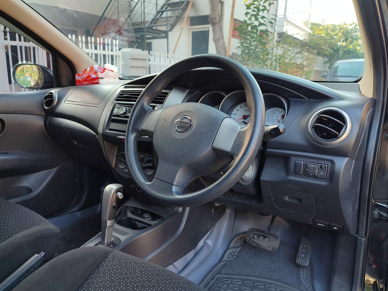 2012 Nissan Grand Livina 2012 Nissan Grand Livina