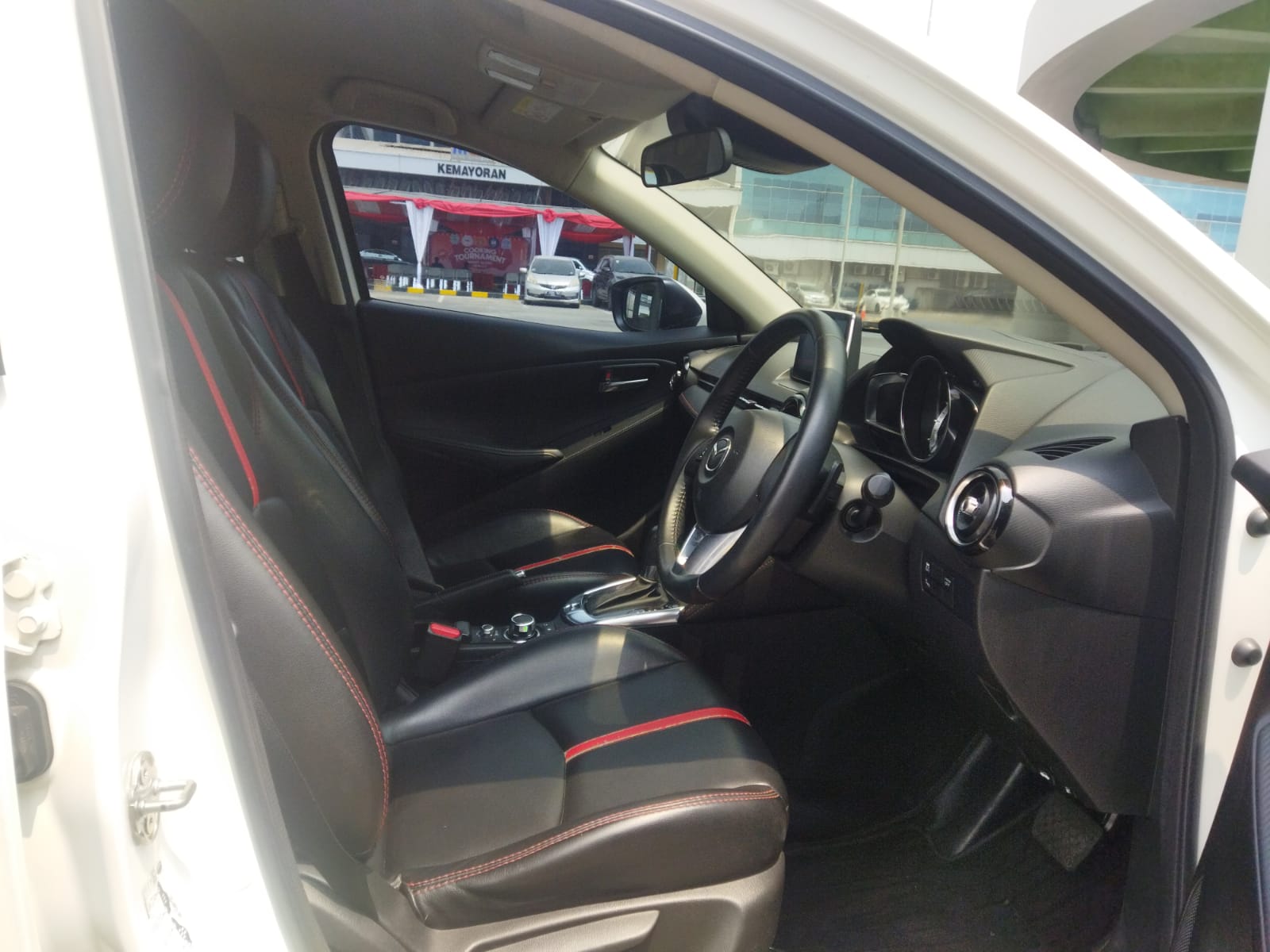 Dijual 2016 Mazda 2  Hatchback GT 1.5L AT Hatchback GT 1.5L AT Bekas