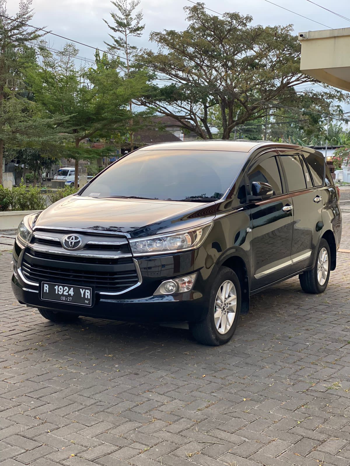 2017 Toyota Kijang Innova 2017 Toyota Kijang Innova
