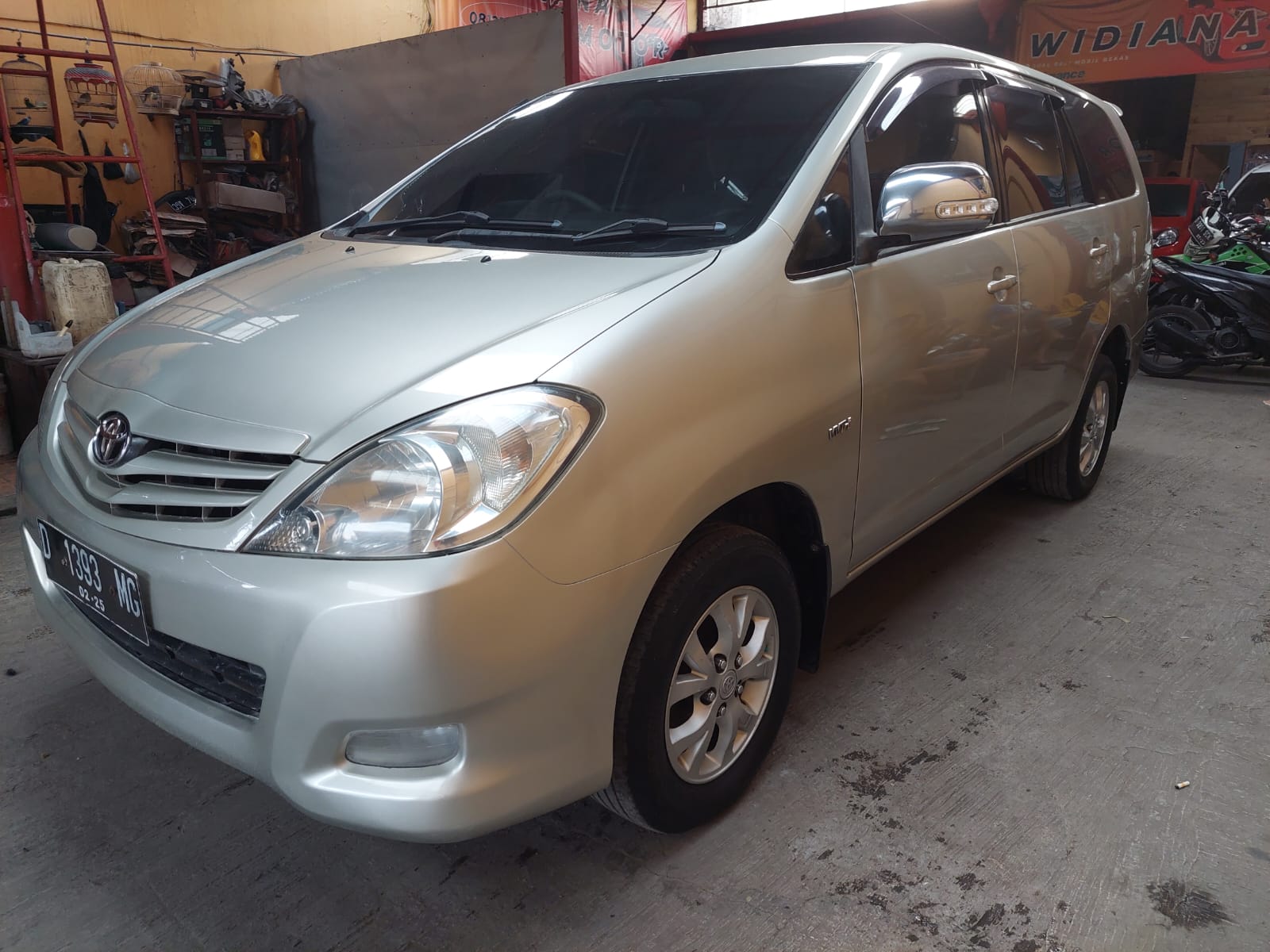 2010 Toyota Kijang Innova 2010 Toyota Kijang Innova