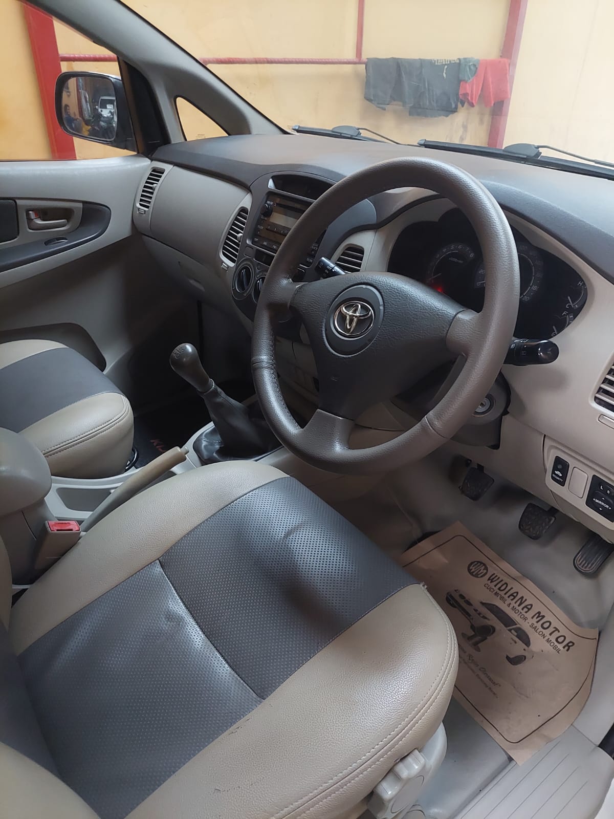 2010 Toyota Kijang Innova 2010 Toyota Kijang Innova