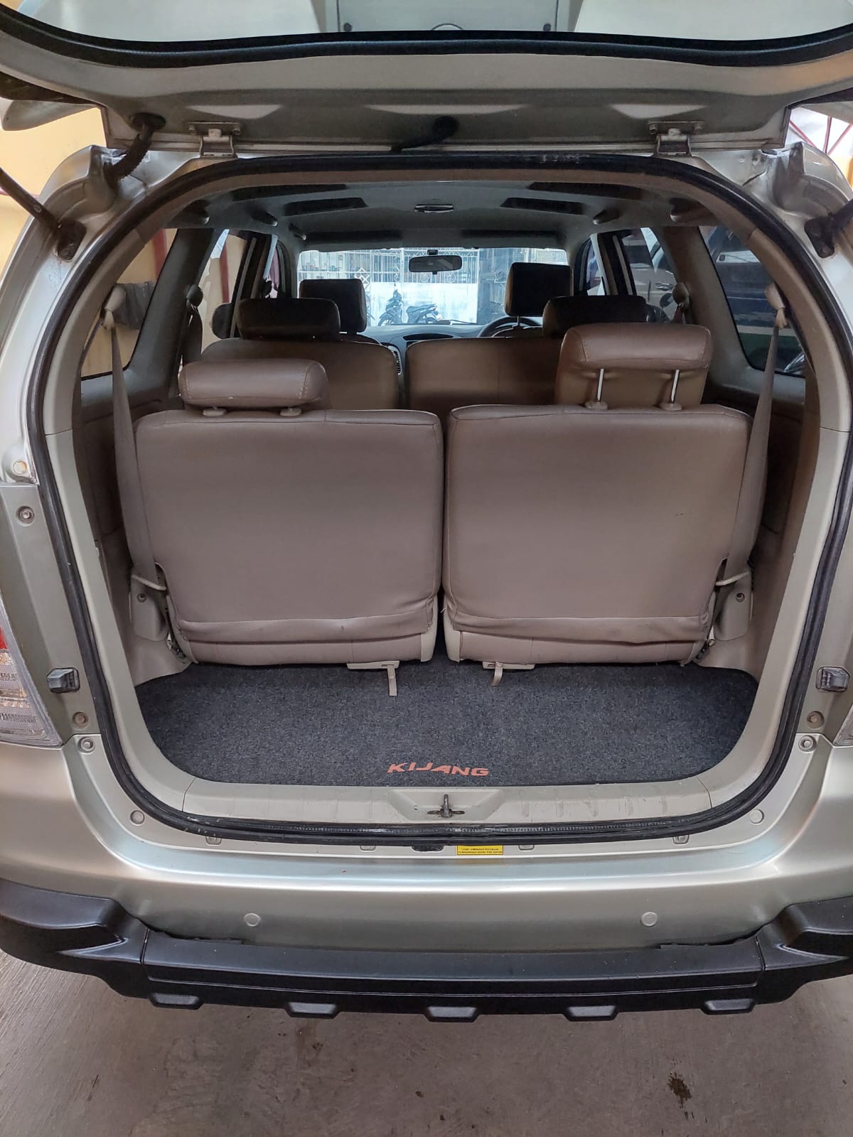 2010 Toyota Kijang Innova 2010 Toyota Kijang Innova