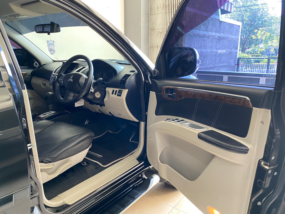 2012 Mitsubishi Pajero Sport  2012 Mitsubishi Pajero Sport