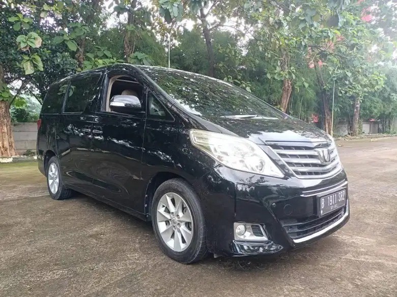 2013 Toyota Alphard 2013 Toyota Alphard