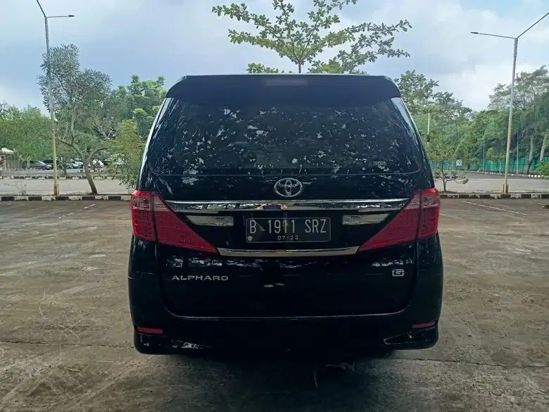 2013 Toyota Alphard 2013 Toyota Alphard