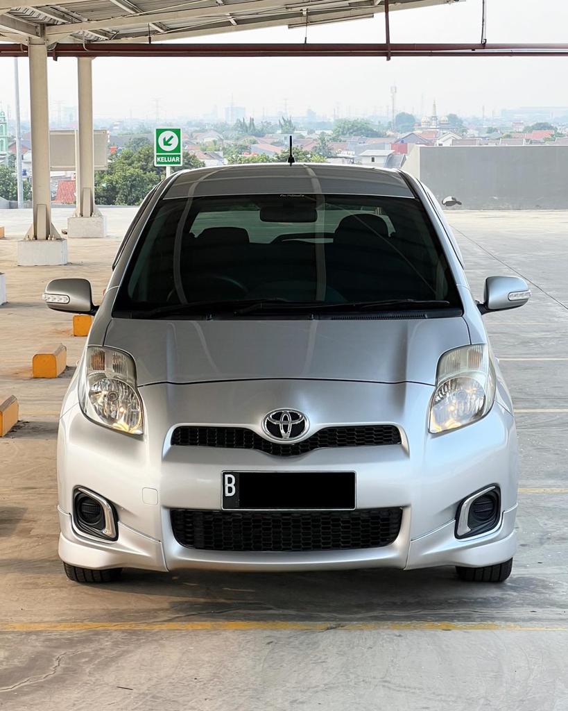 2012 Toyota Yaris 2012 Toyota Yaris