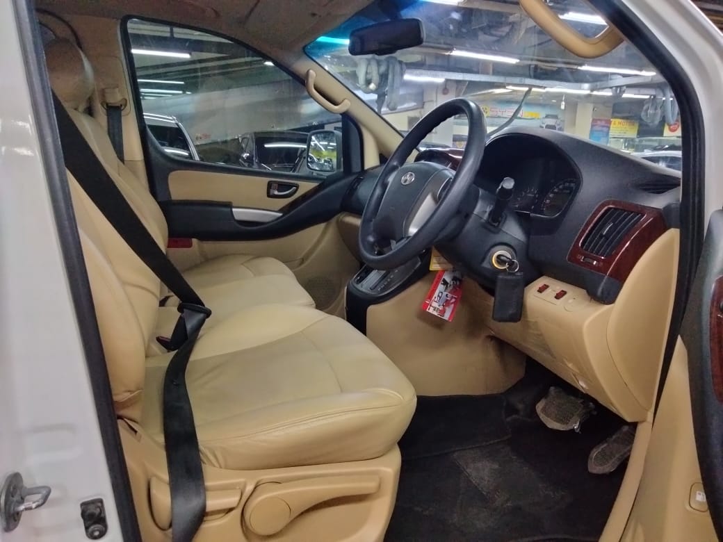 2013 Hyundai H-1 2013 Hyundai H-1