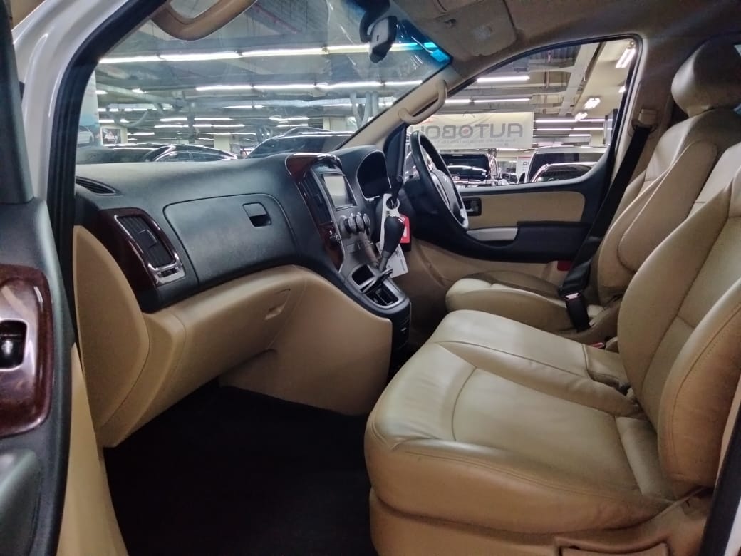 2013 Hyundai H-1 2013 Hyundai H-1