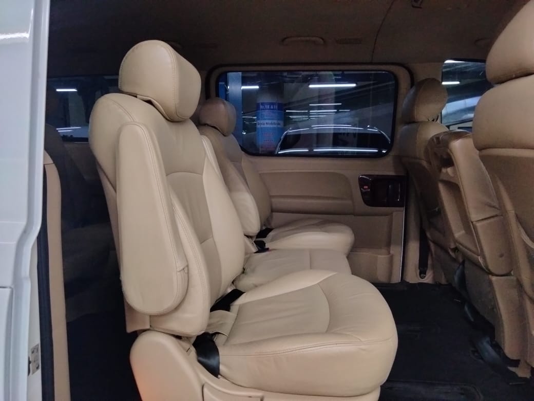 2013 Hyundai H-1 2013 Hyundai H-1