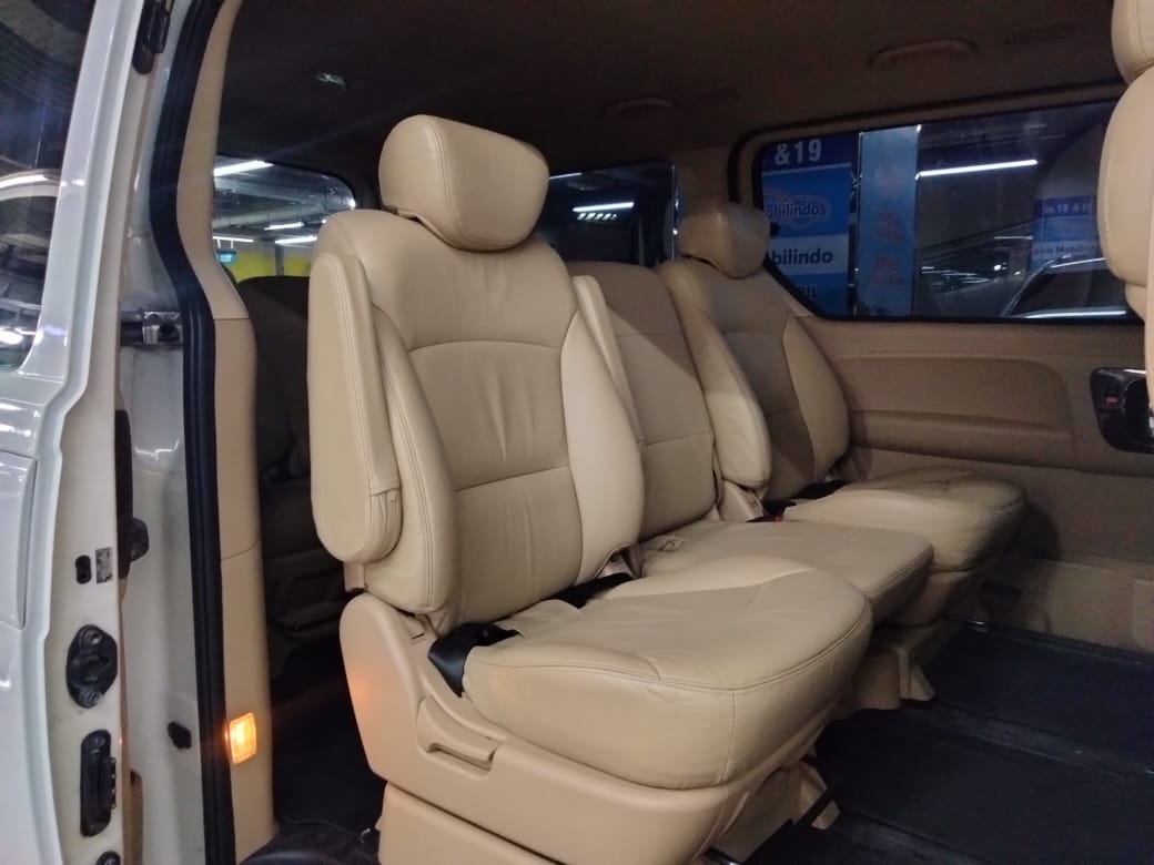 2013 Hyundai H-1 2013 Hyundai H-1