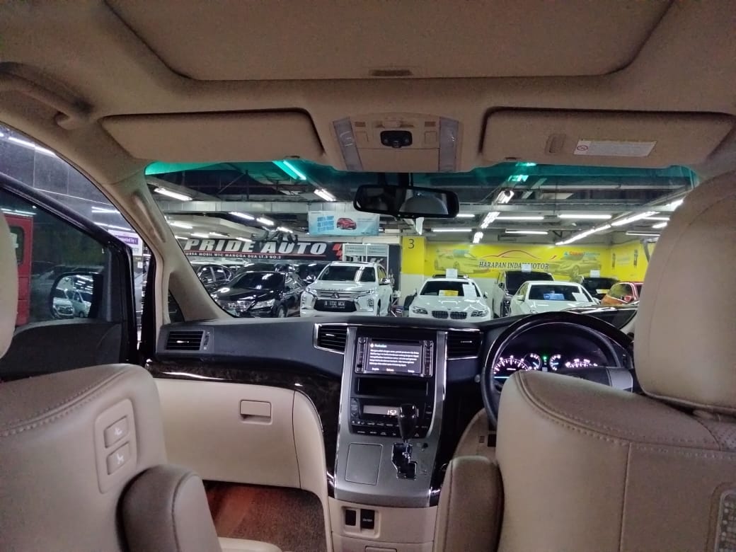 2012 Toyota Alphard 2012 Toyota Alphard