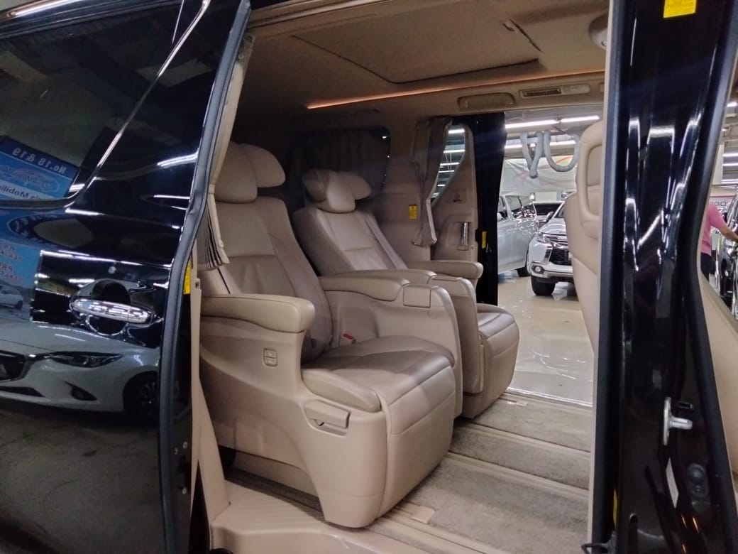 2012 Toyota Alphard 2012 Toyota Alphard