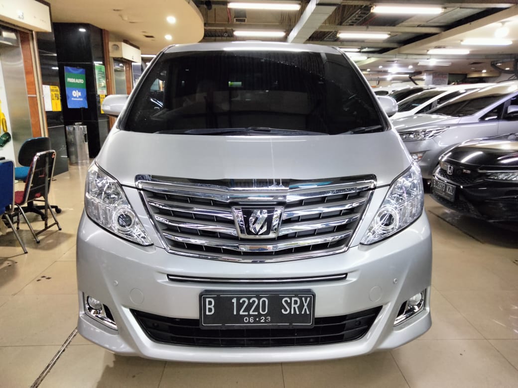 2013 Toyota Alphard 2013 Toyota Alphard