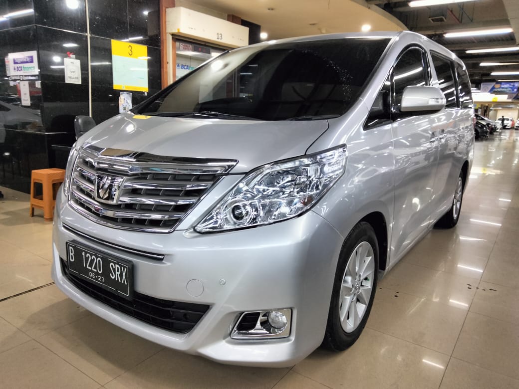 2013 Toyota Alphard 2013 Toyota Alphard