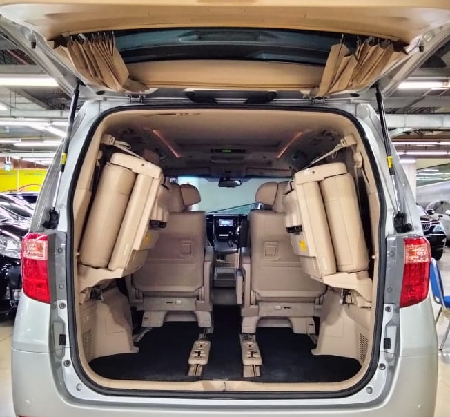 2013 Toyota Alphard 2013 Toyota Alphard