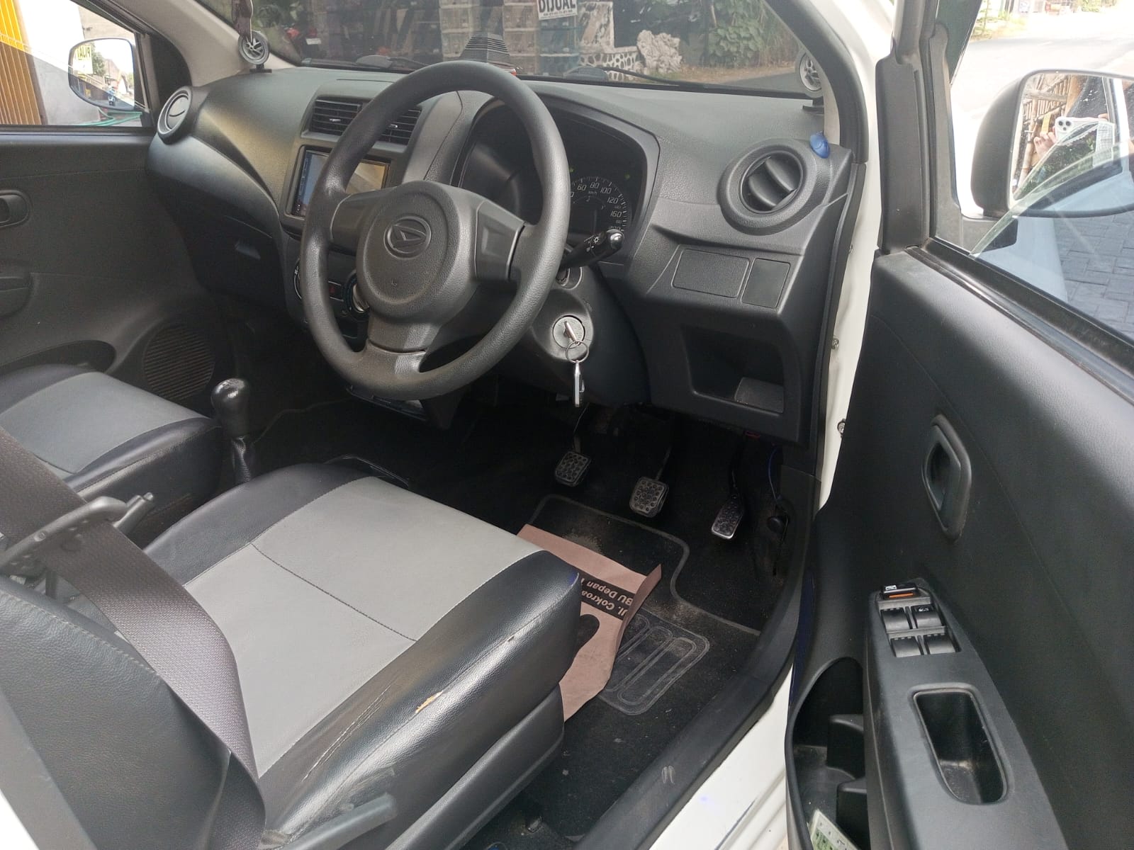 Used 2015 Daihatsu Ayla 1.0L M MT 1.0L M MT for sale
