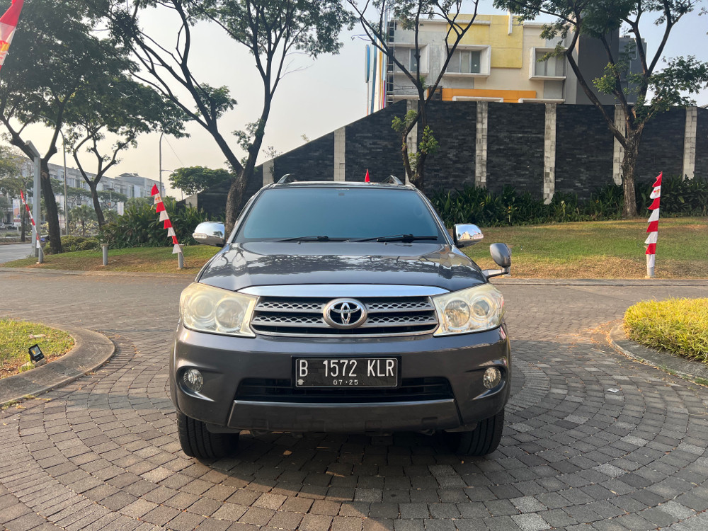 Second Hand 2011 Toyota Fortuner  Second Hand 2011 Toyota Fortuner