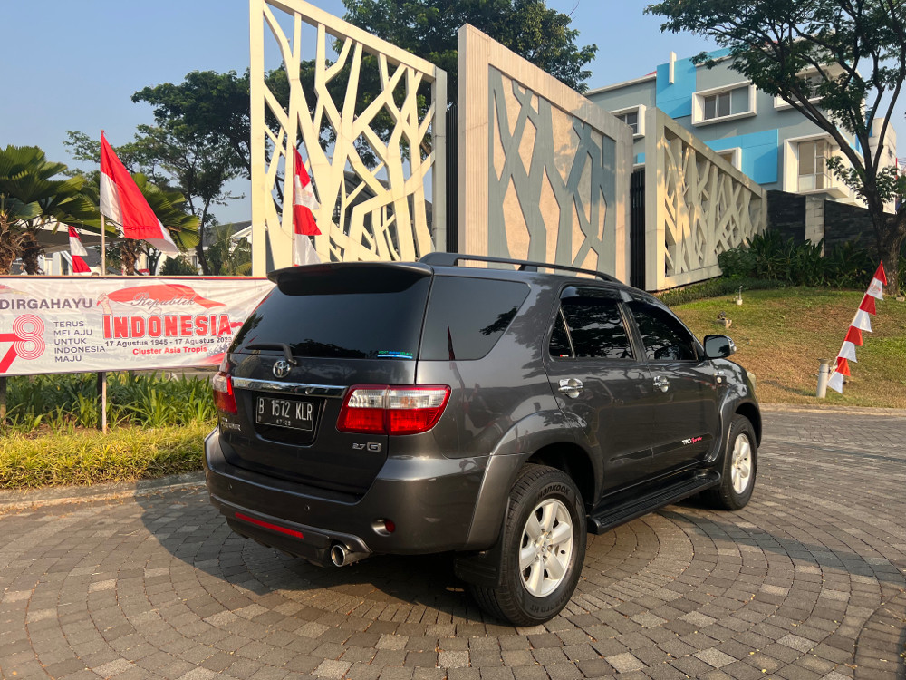2011 Toyota Fortuner  2011 Toyota Fortuner