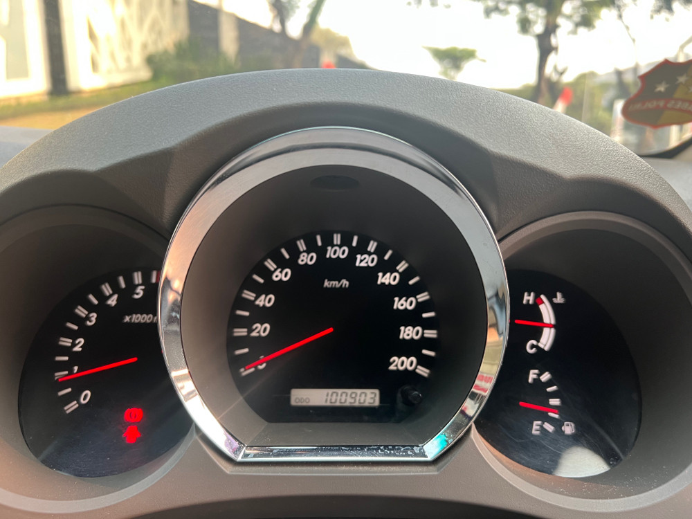 2011 Toyota Fortuner  2011 Toyota Fortuner