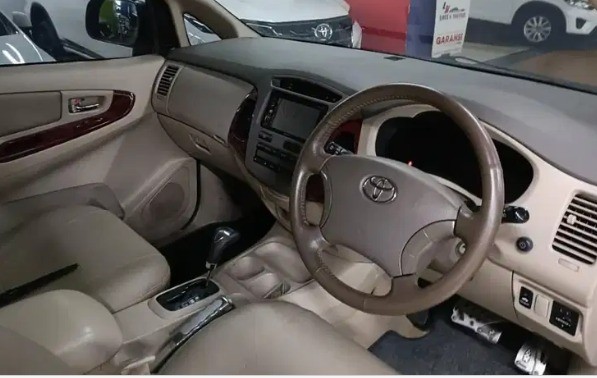 2005 Toyota Innova 2005 Toyota Innova