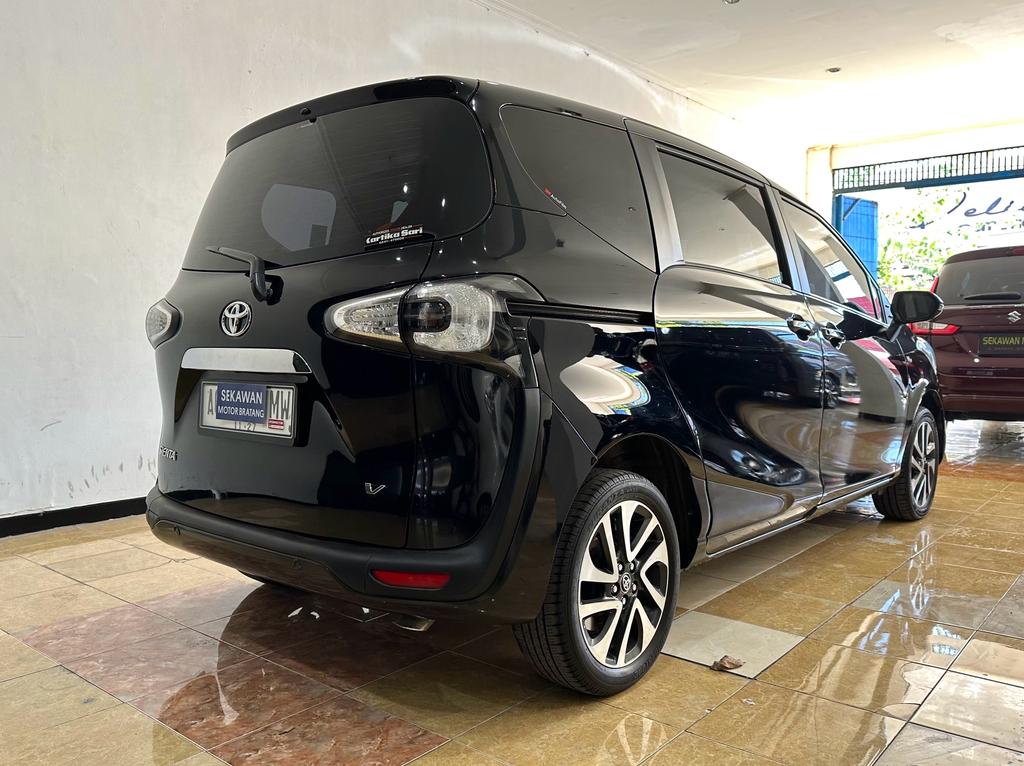 2017 Toyota Sienta 2017 Toyota Sienta