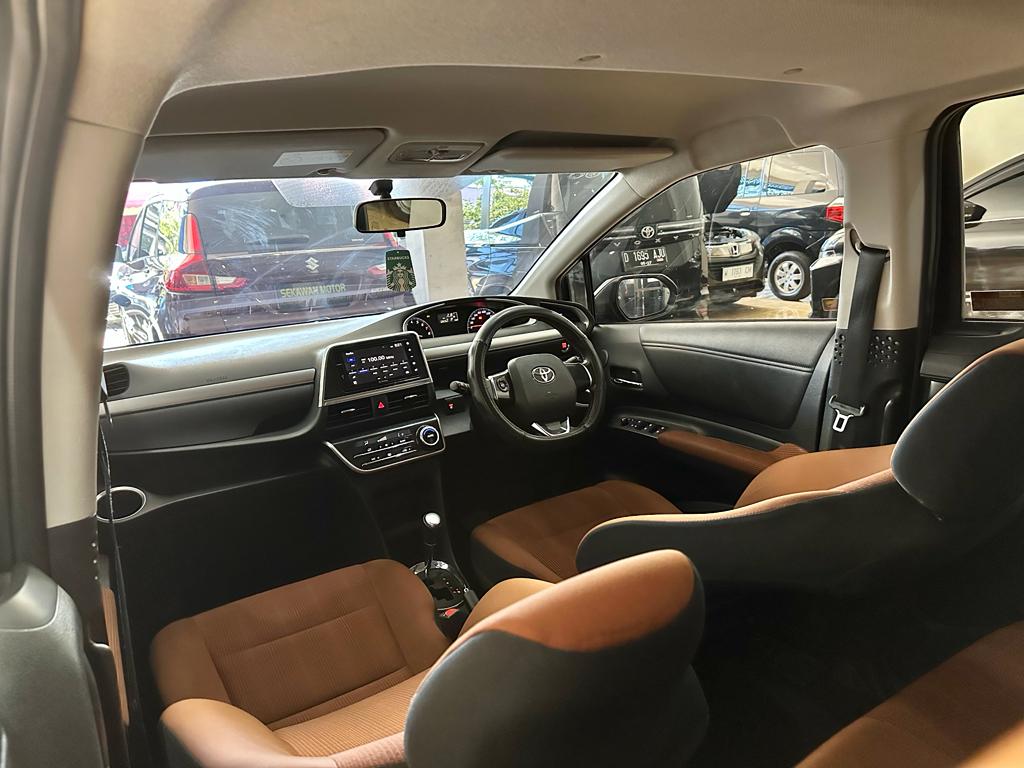 2017 Toyota Sienta 2017 Toyota Sienta