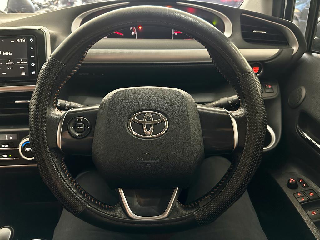 2017 Toyota Sienta 2017 Toyota Sienta
