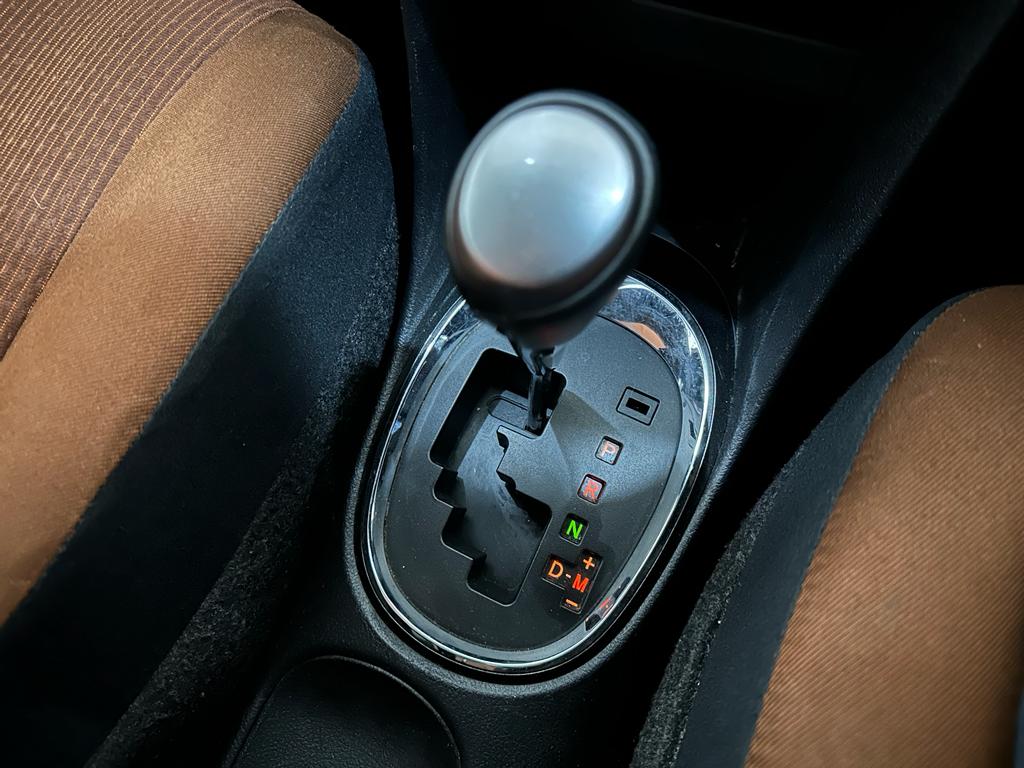 2017 Toyota Sienta 2017 Toyota Sienta