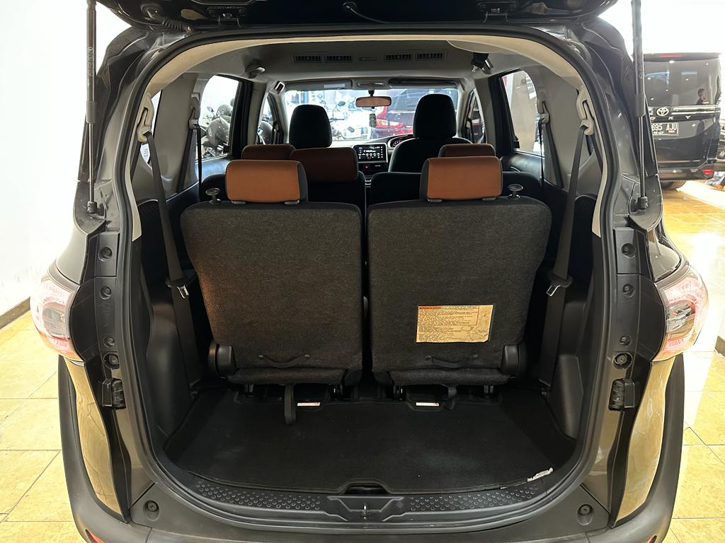 2017 Toyota Sienta 2017 Toyota Sienta