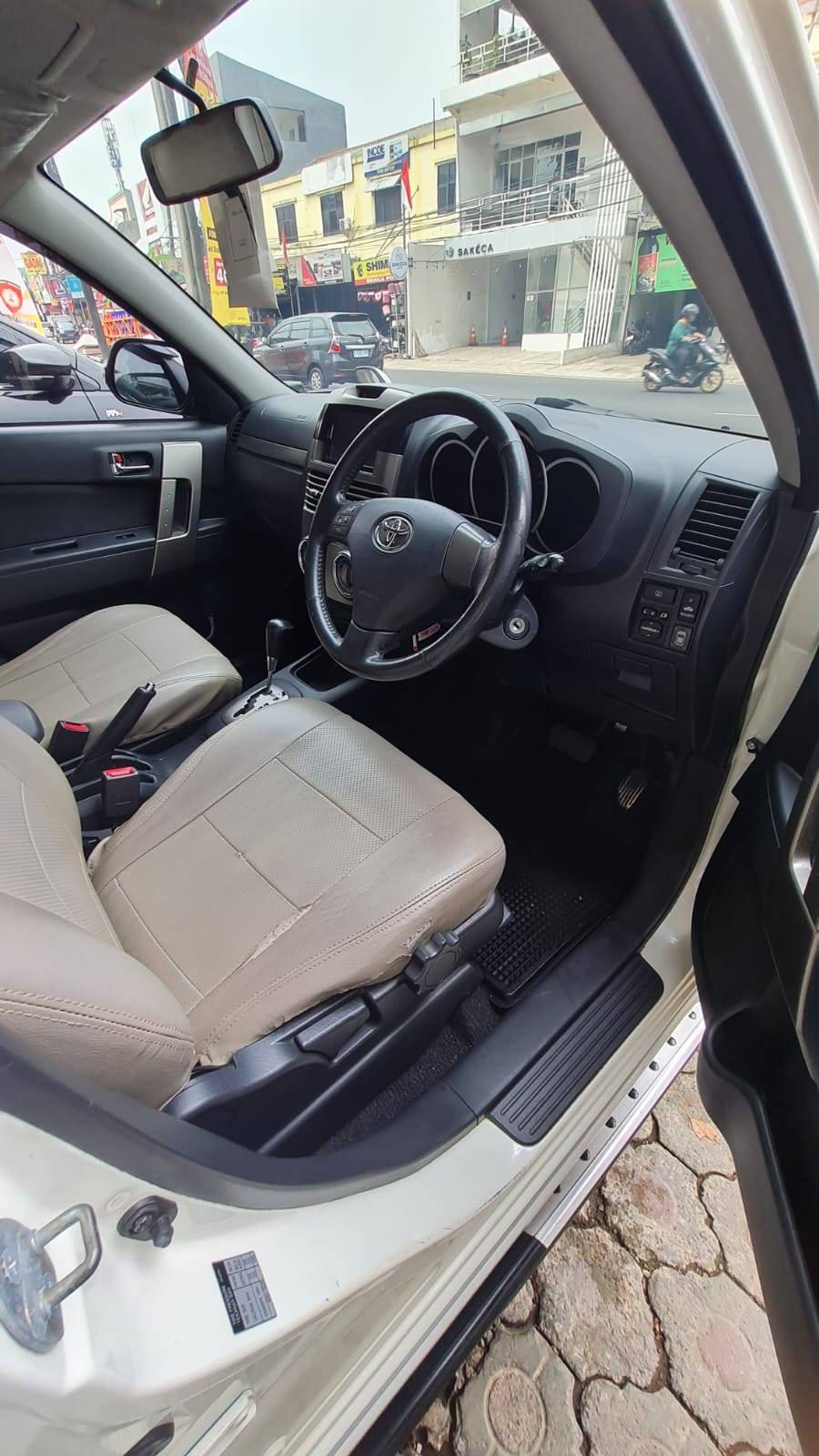 Old 2013 Toyota Rush G 1.5L AT G 1.5L AT