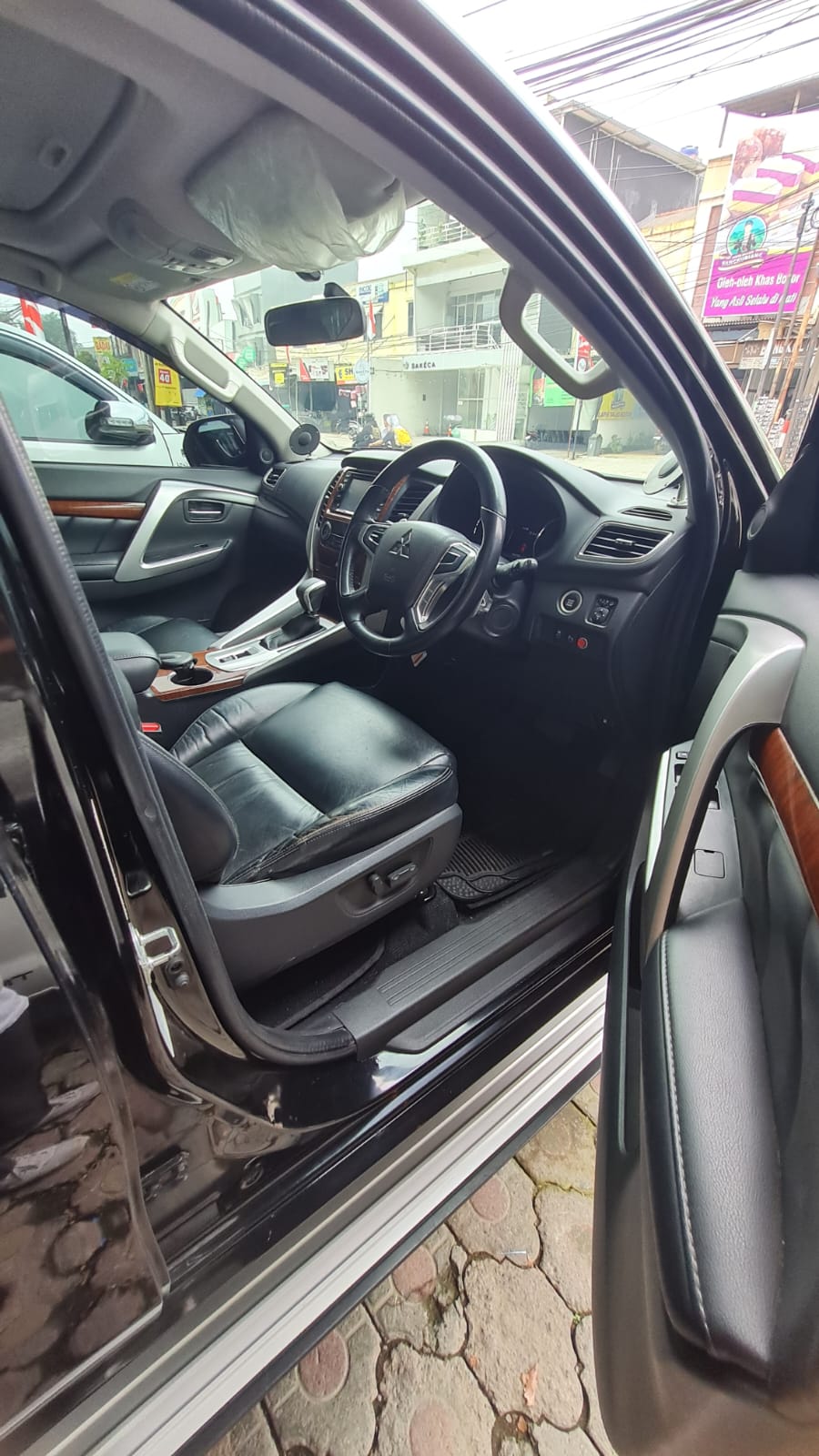 2016 Mitsubishi Pajero 2016 Mitsubishi Pajero