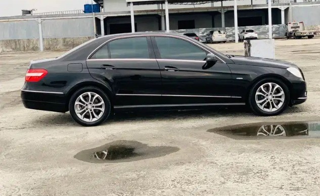 2010 Mercedes Benz E-Class 2010 Mercedes Benz E-Class