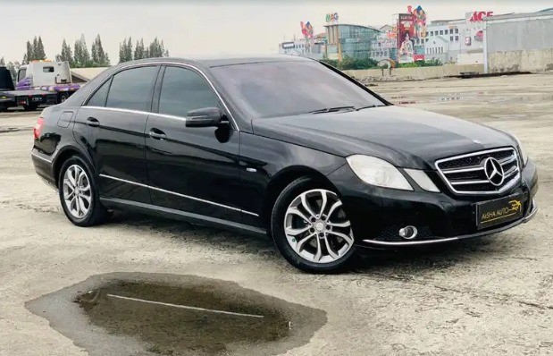 2010 Mercedes Benz E-Class 2010 Mercedes Benz E-Class