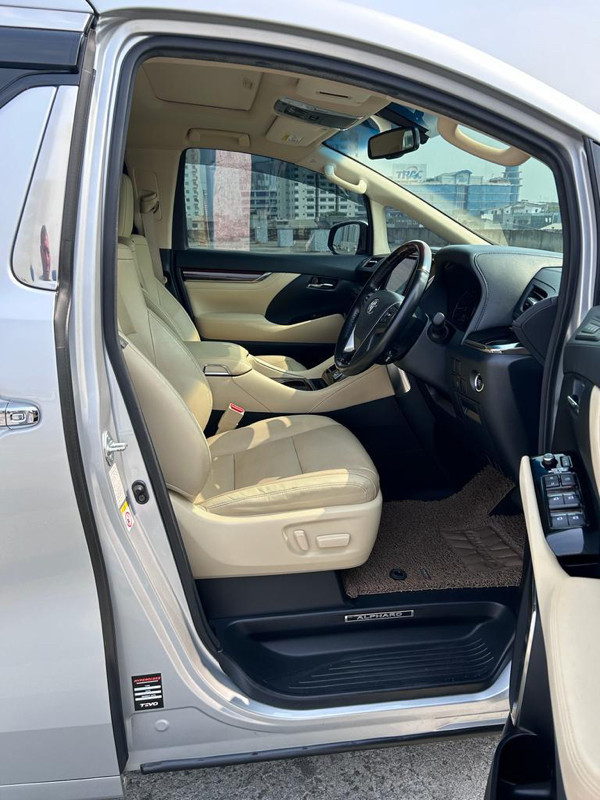 2017 Toyota Alphard 2017 Toyota Alphard