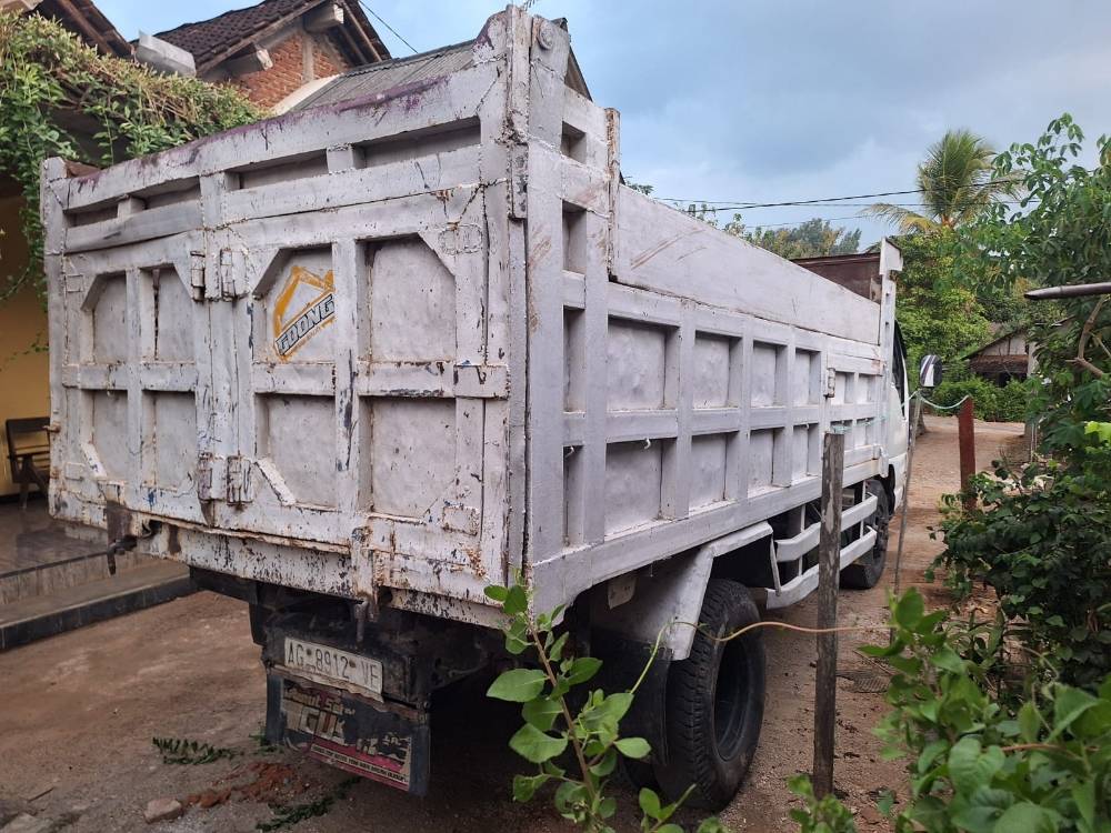 Used Isuzu Traga