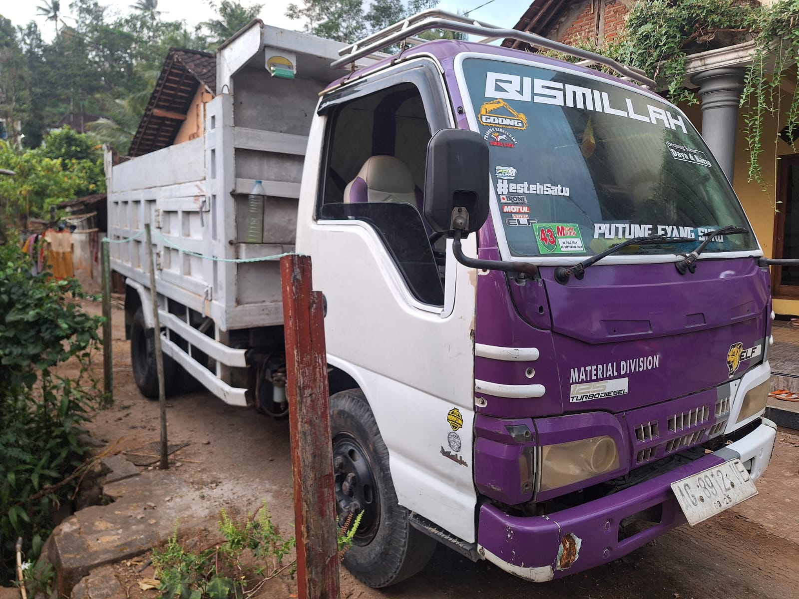 2011 Isuzu Traga Bekas 2011 Isuzu Traga Bekas