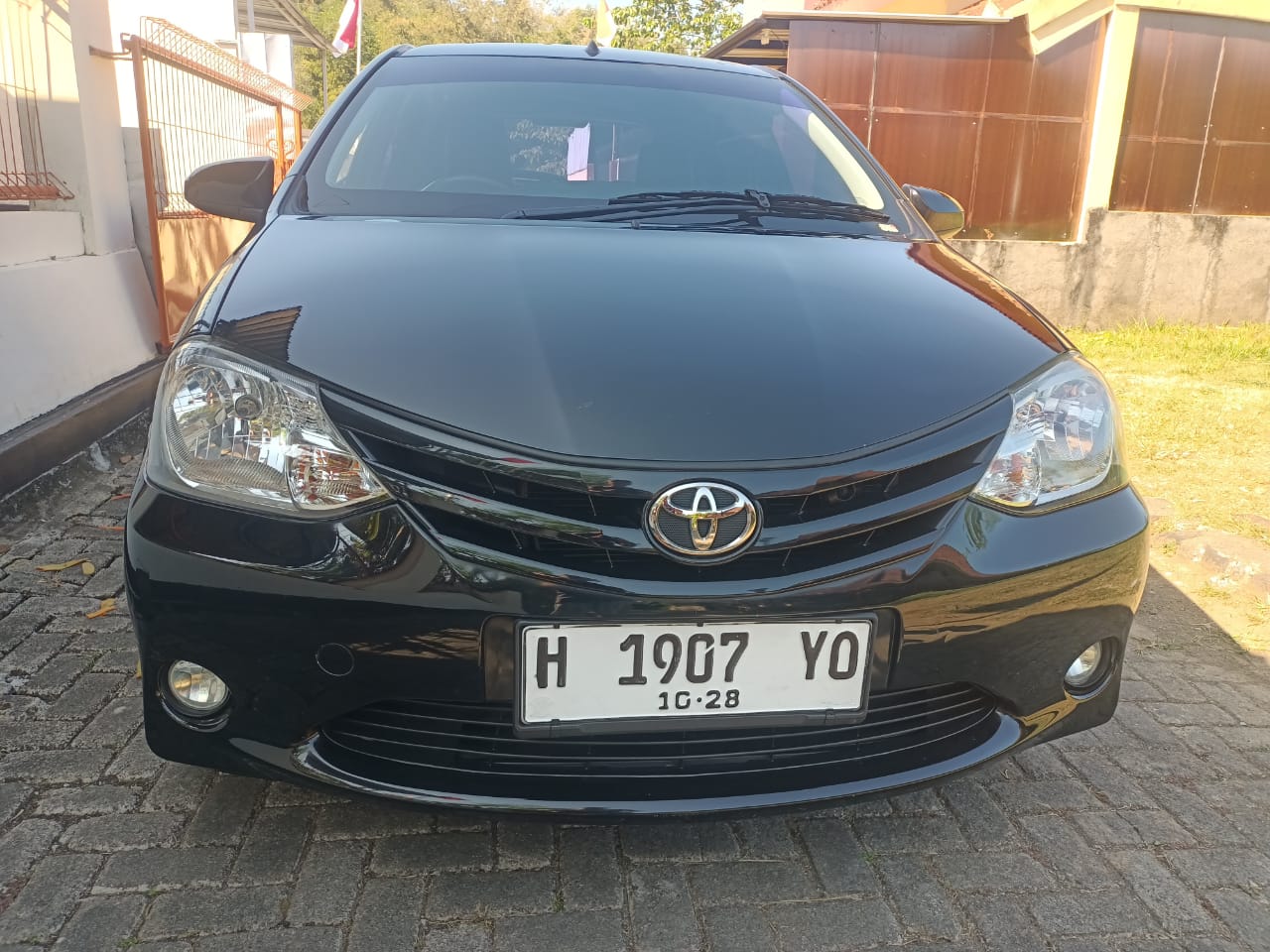 Second Hand 2013 Toyota Etios Valco Second Hand 2013 Toyota Etios Valco