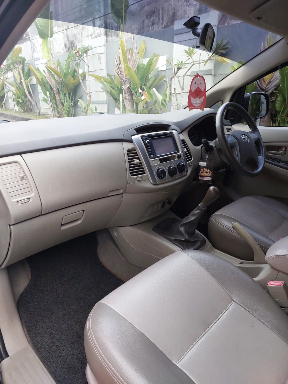 2013 Toyota Innova 2013 Toyota Innova