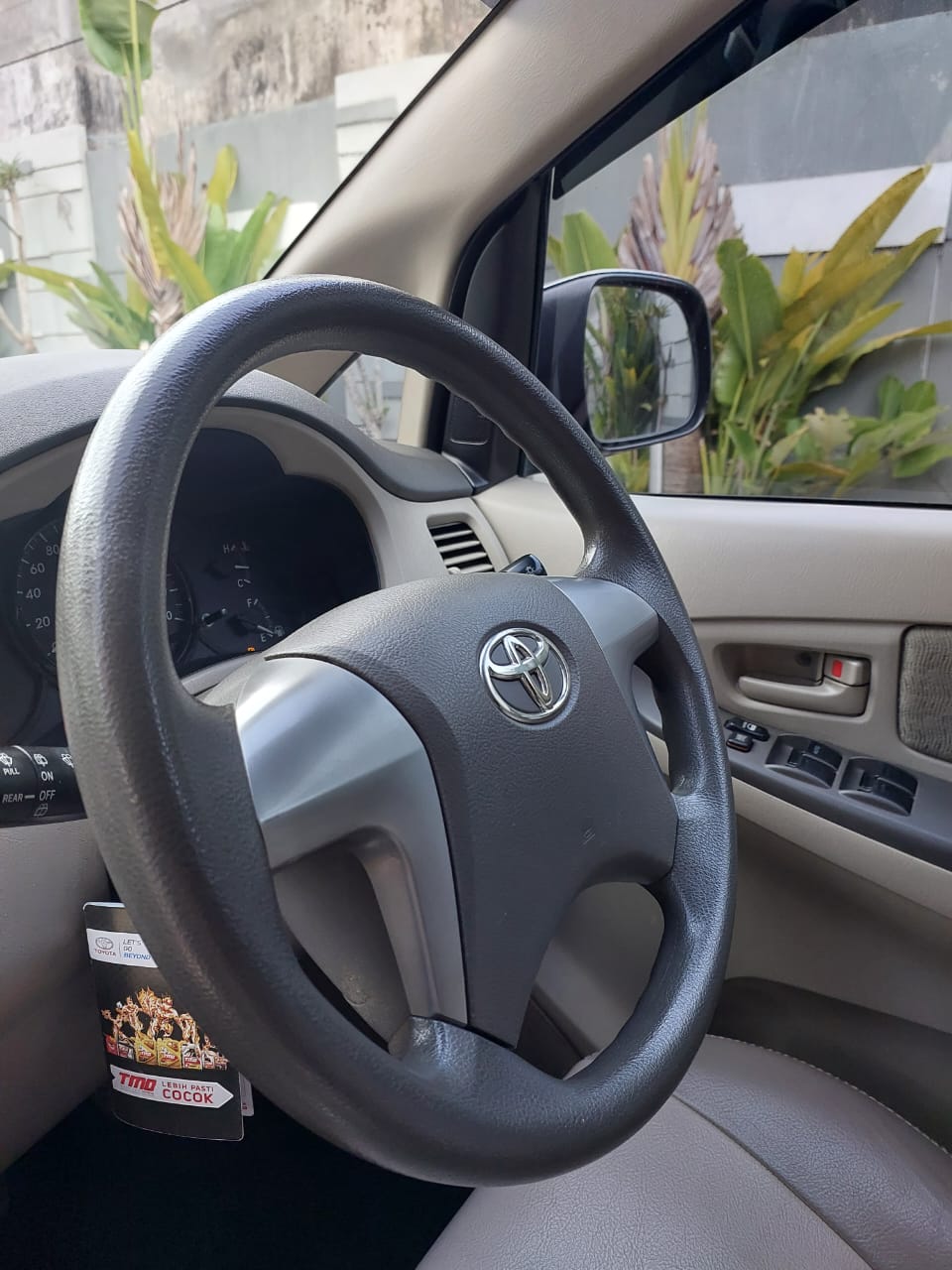 2013 Toyota Innova 2013 Toyota Innova