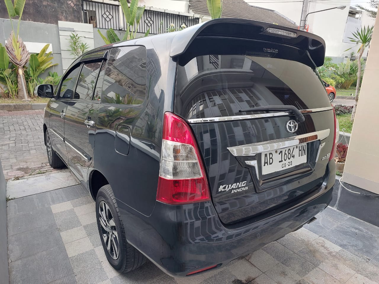 2013 Toyota Innova 2013 Toyota Innova