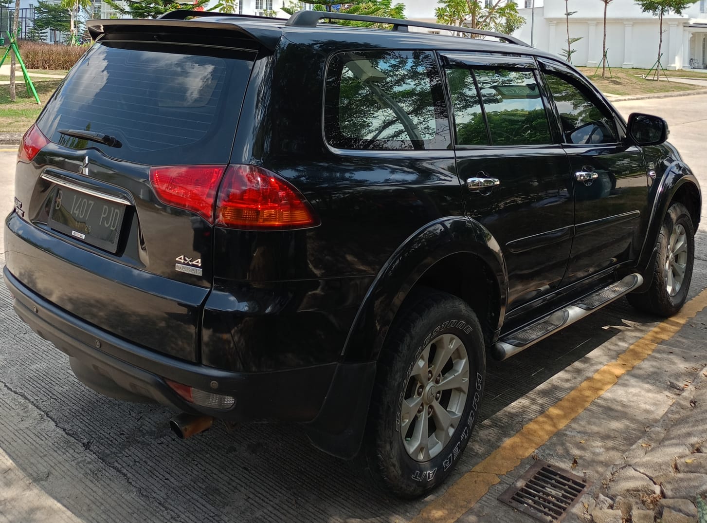 2011 Mitsubishi Pajero Sport  2011 Mitsubishi Pajero Sport