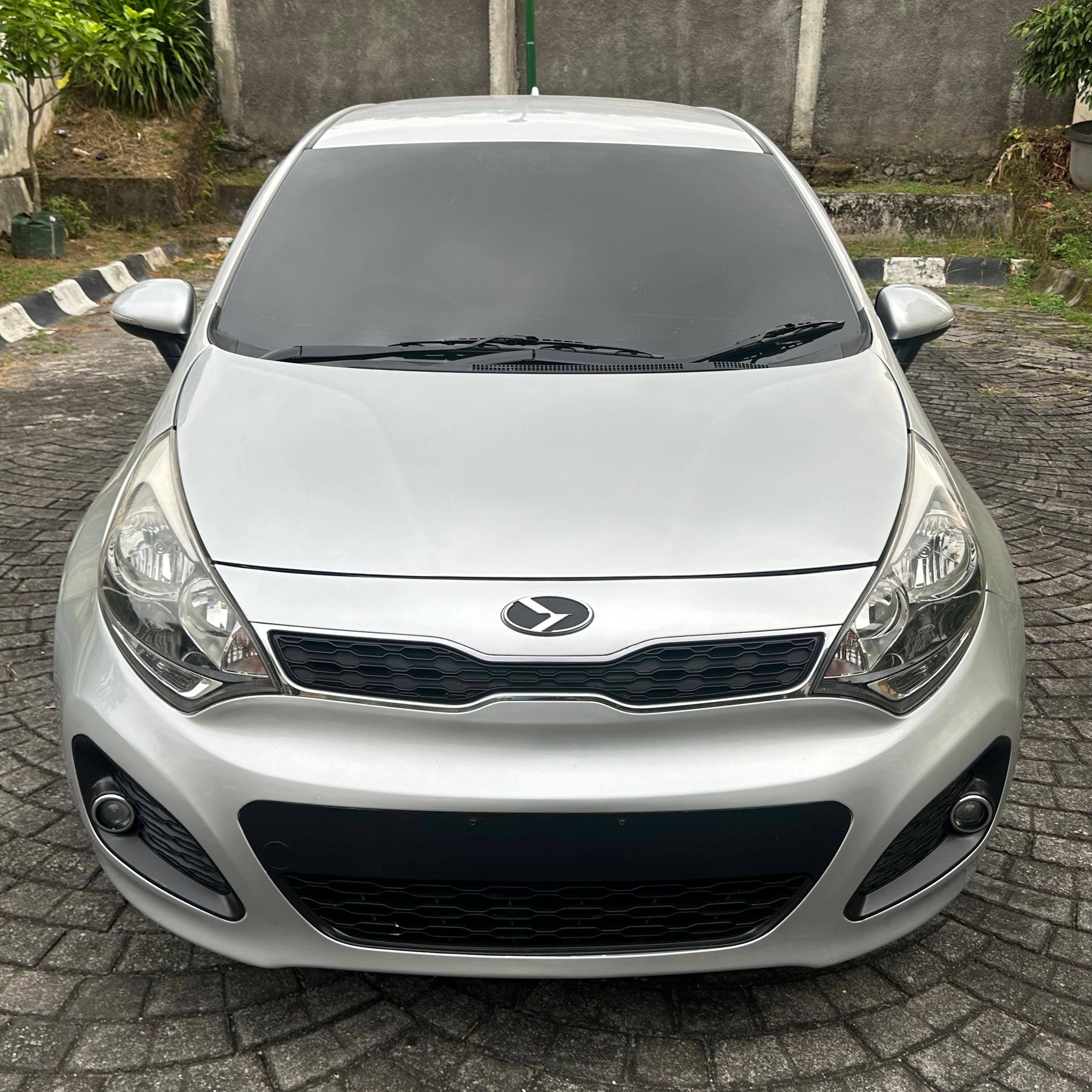 2013 Kia Rio Bekas 2013 Kia Rio Bekas