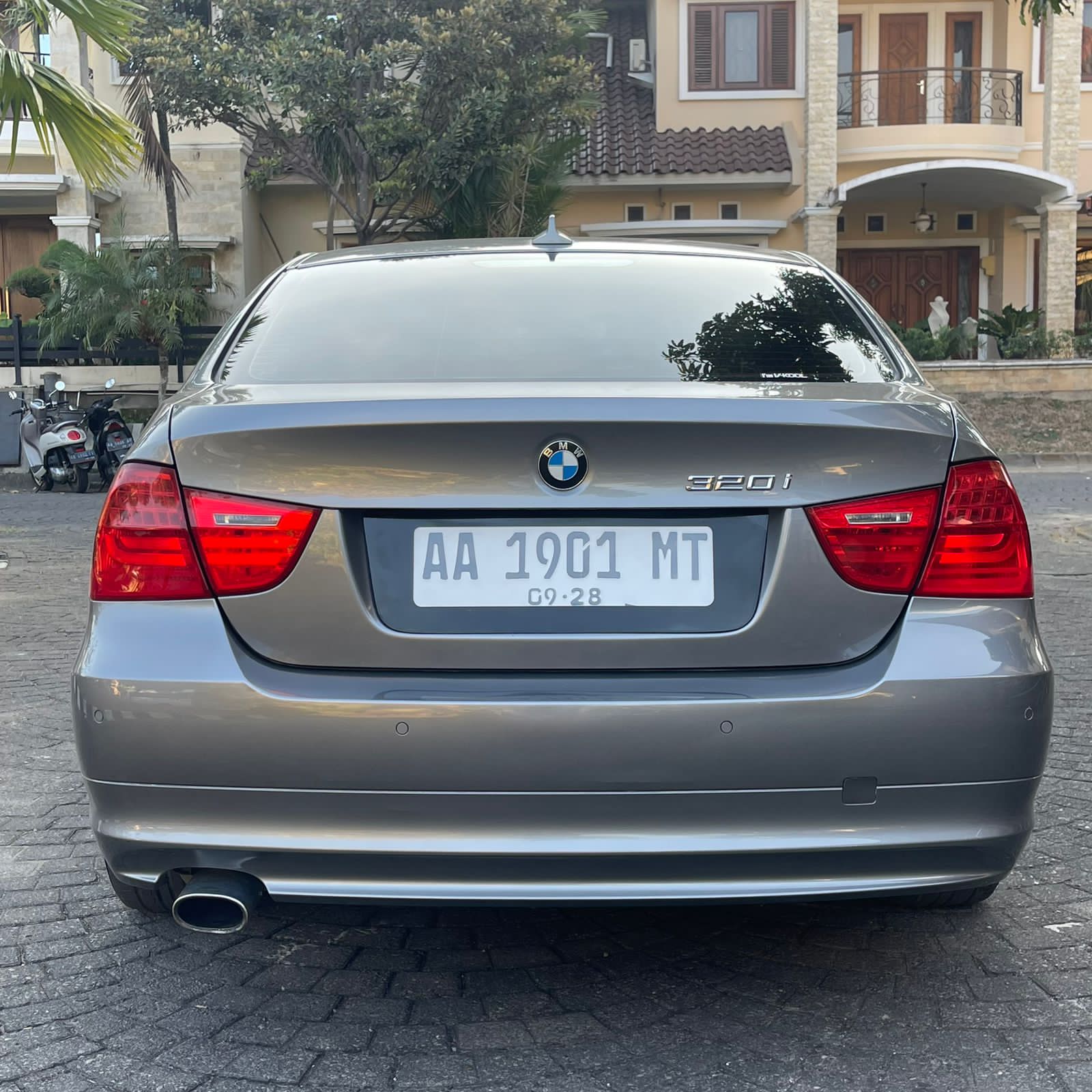 2012 BMW 3 Series Sedan 2012 BMW 3 Series Sedan