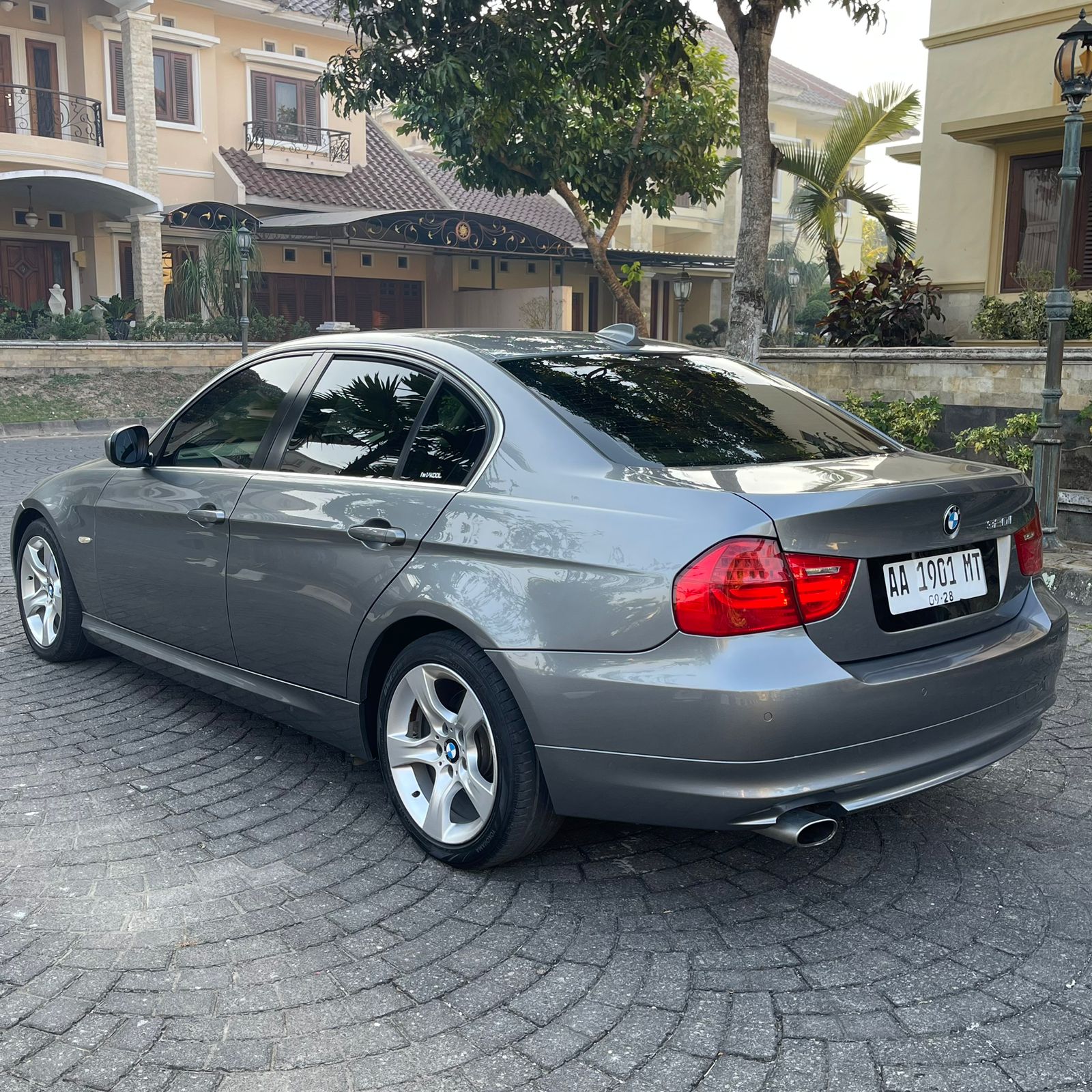 2012 BMW 3 Series Sedan 2012 BMW 3 Series Sedan